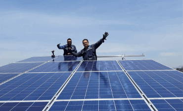 Sistema de paneles solares autónomos en zona remota